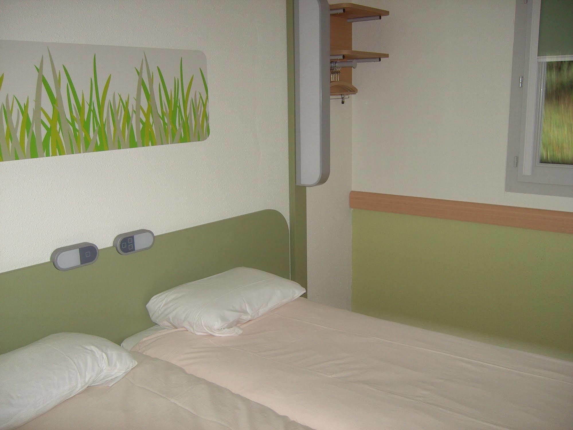 Ibis Budget Brignoles Provence Buitenkant foto