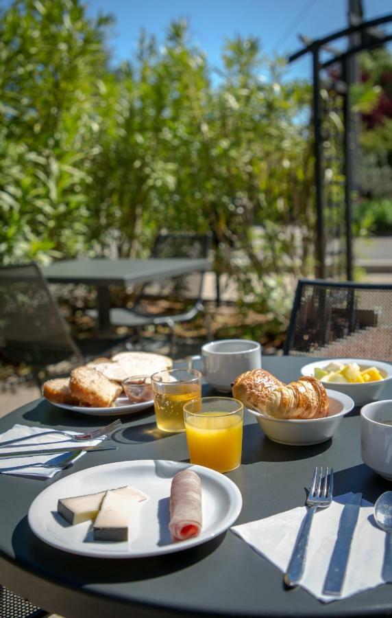 Ibis Budget Brignoles Provence Buitenkant foto